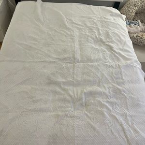 Ralph Lauren Home/ Bedding White Matelasse Coverlet Twin Size